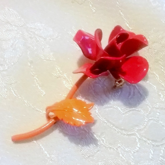 Vintage Red Orange Enamel Flower Brooch - Picture 2 of 5